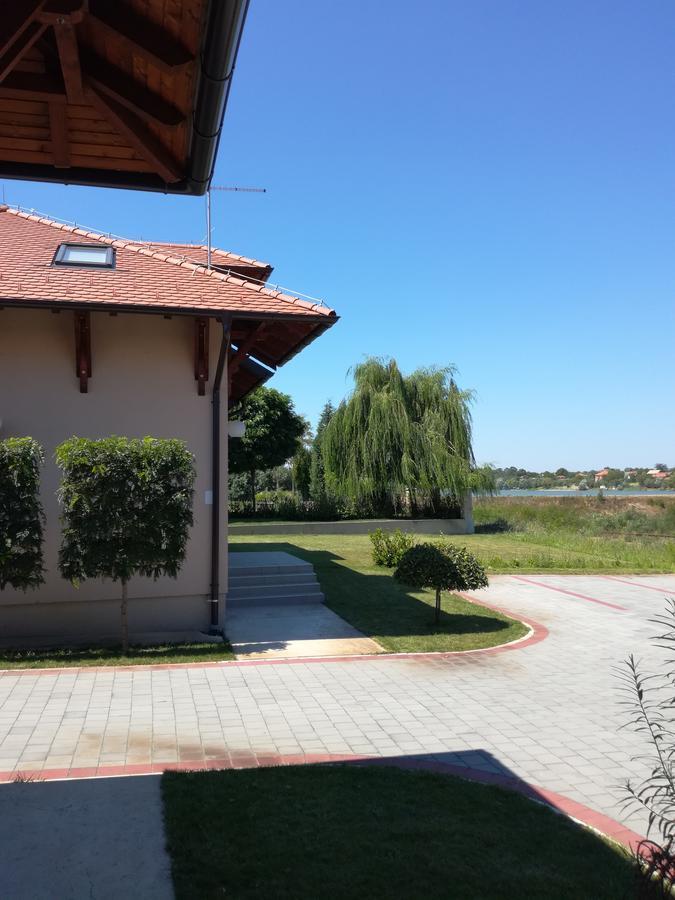 Motel Jezero 姆拉代诺瓦茨 外观 照片